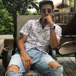 Meet your Posher, Dustin